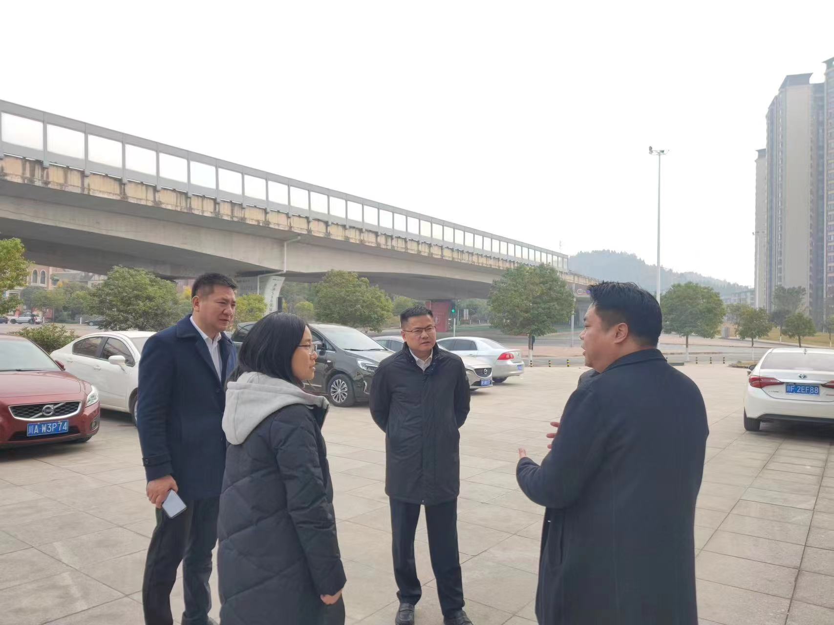 德阳谢书记3.jpg 德阳谢书记3.jpg