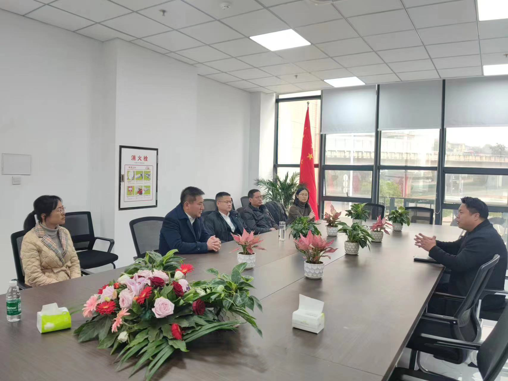 德阳谢书记1.png 德阳谢书记1.png