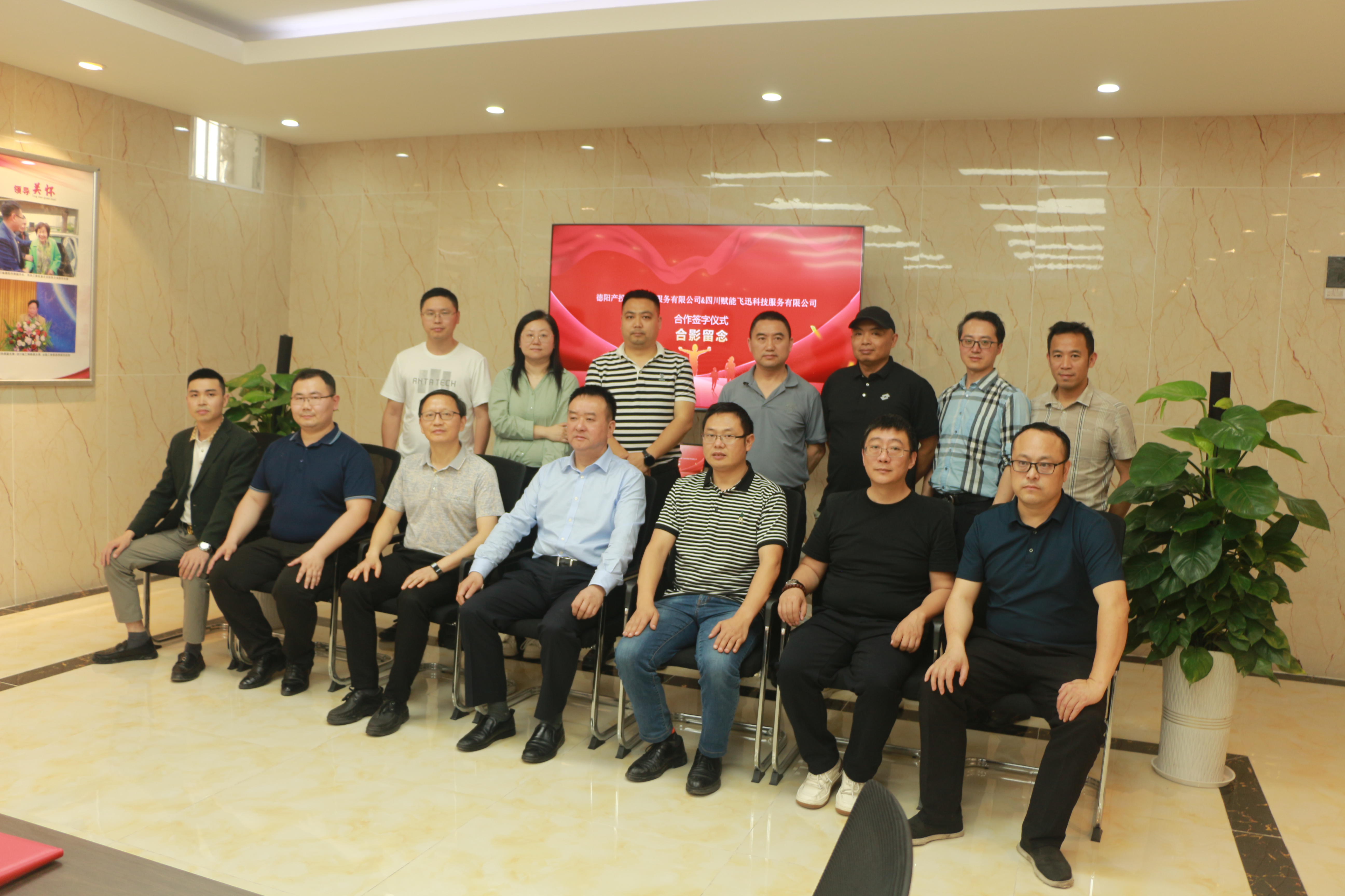 aceeb68c01b5eff328cd5f2e9055273.jpg aceeb68c01b5eff328cd5f2e9055273.jpg