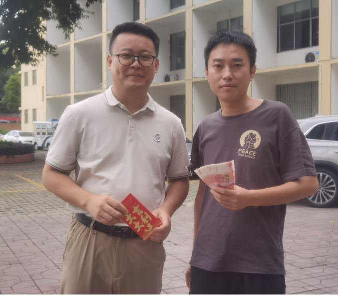 铭中尧发展集团领导慰问因工负伤员工